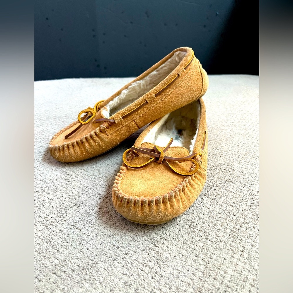 Minnetonka 4052 Moccasin Women’s Size 9 Brown Suede Faux Fur Line Slip On Shoes